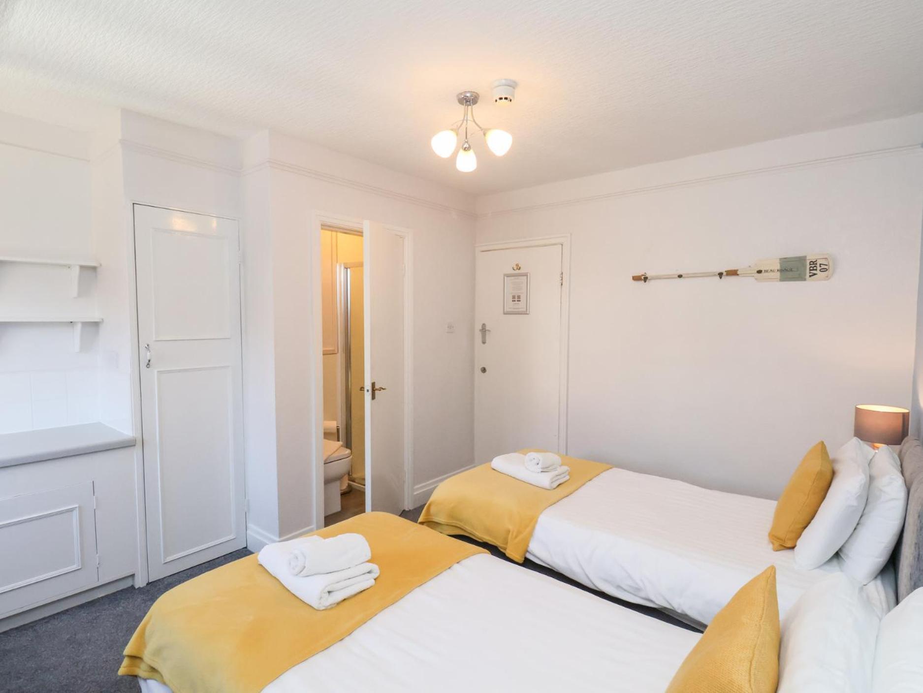 North Beach Lodge Скарборо Экстерьер фото